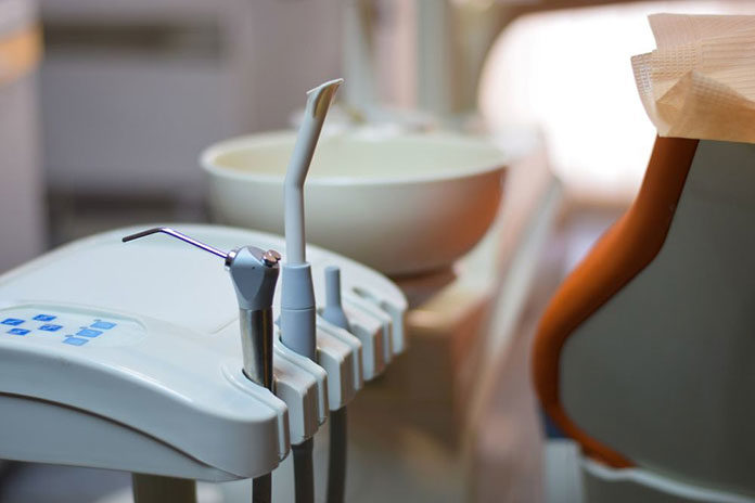 Co warto wiedzieć na temat implantów stomatologicznych?