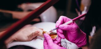 Jak złuszczyć naskórek na twarzy domowe sposoby?