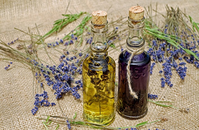 Jak zrobić naturalny olejek eteryczny?