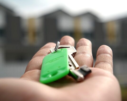 Jak odblokować zatkane ucho?