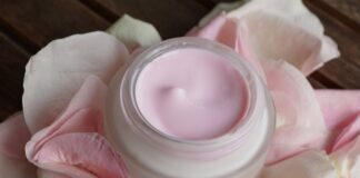 Czy po serum olejowym nakładać krem?