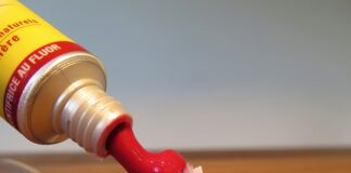 Która pasta do zębów zawiera najwięcej fluoru?