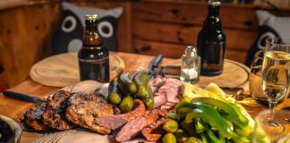 Kto robi wędliny dla Biedronki?