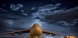 Czy po pęknięciu błony bębenkowej można lecieć samolotem?